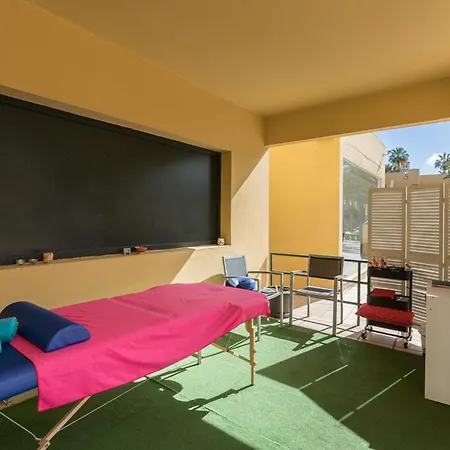 Home2book Zen Oasis Pool & Terrace, דירה